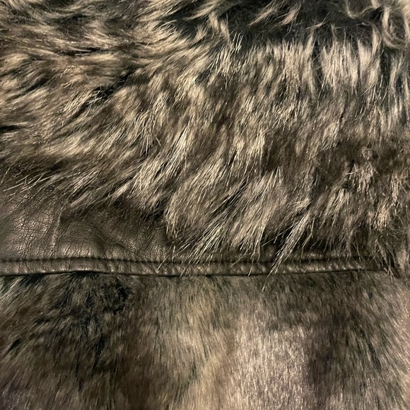 Fur Vest - Picture 7 of 9